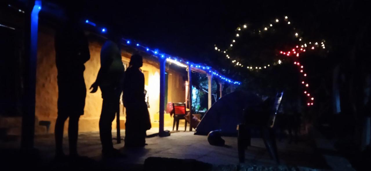Drunken Monkey Camping Site Hotel Hampi Buitenkant foto